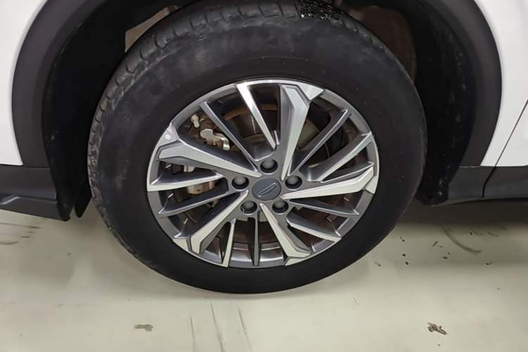 Used Geely Auto Coolray 2021 1.4T DCT Platinum Edition Left Front Wheel Hub