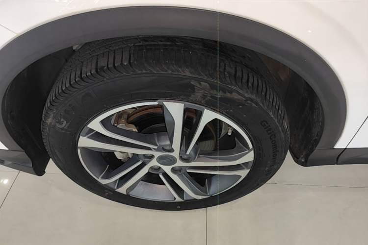 Used Geely Auto Coolray 2021 1.4T DCT Diamond Edition Left Front Wheel Hub