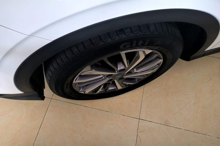 Used Geely Auto Coolray 2021 1.4T DCT Platinum Edition Left Front Wheel Hub