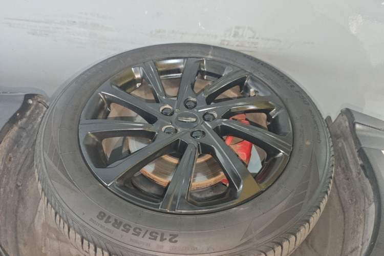 Used Geely Auto Coolray 2021 1.4T DCT Diamond Edition Left Front Wheel Hub