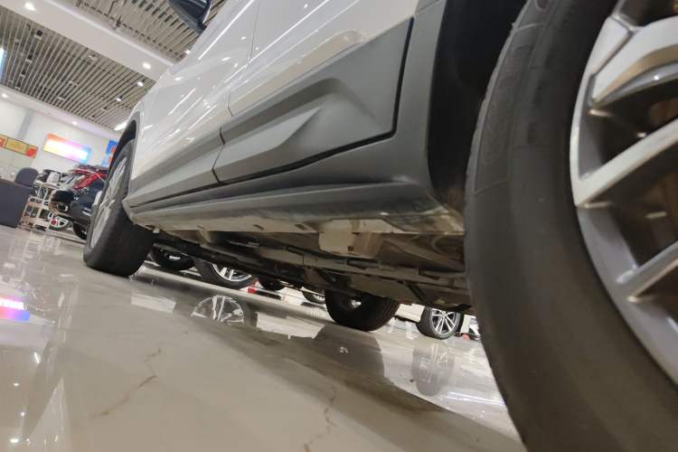 Used Geely Auto Coolray 2021 1.4T DCT Platinum Edition Left Side Sill