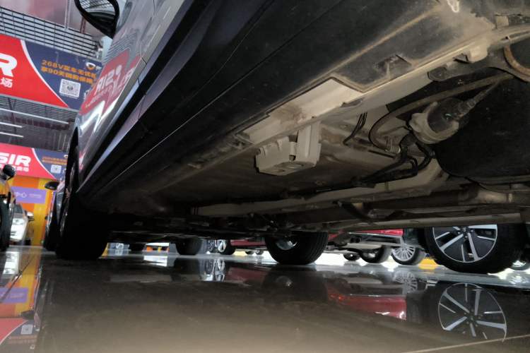 Used Geely Auto Coolray 2021 1.4T DCT Platinum Edition Left Side Sill