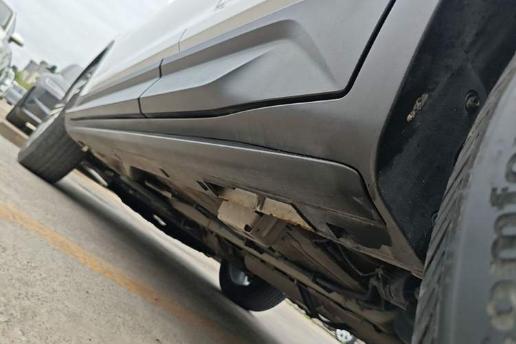 Used Geely Auto Coolray 2021 1.4T DCT Diamond Edition Left Side Sill