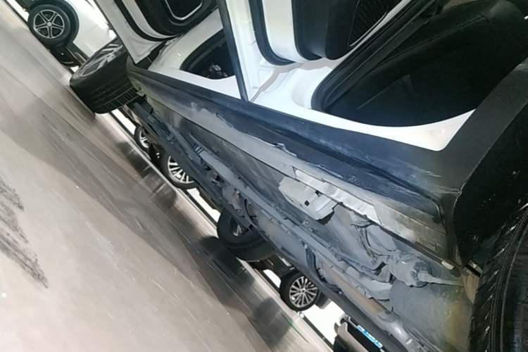 Used Geely Auto Coolray 2021 1.4T DCT Diamond Edition Left Side Sill