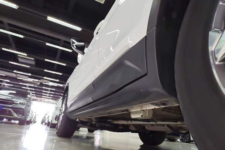 Used Geely Auto Coolray 2021 1.4T DCT Platinum Edition Left Side Sill