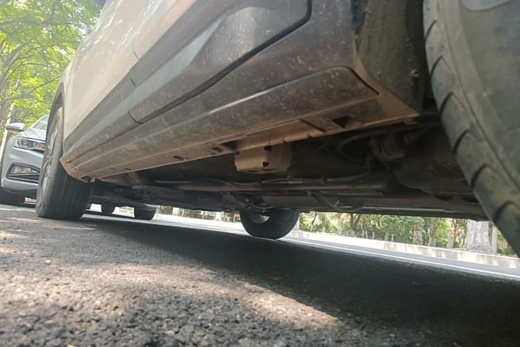 Used Geely Auto Coolray 2021 1.4T Manual Gold Edition Left Side Sill