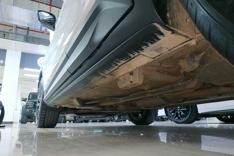Used Geely Auto Coolray 2021 1.4T DCT Diamond Edition Left Side Sill