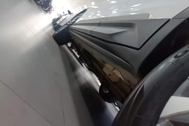 Used Geely Auto Coolray 2021 1.4T DCT Diamond Edition Left Side Sill