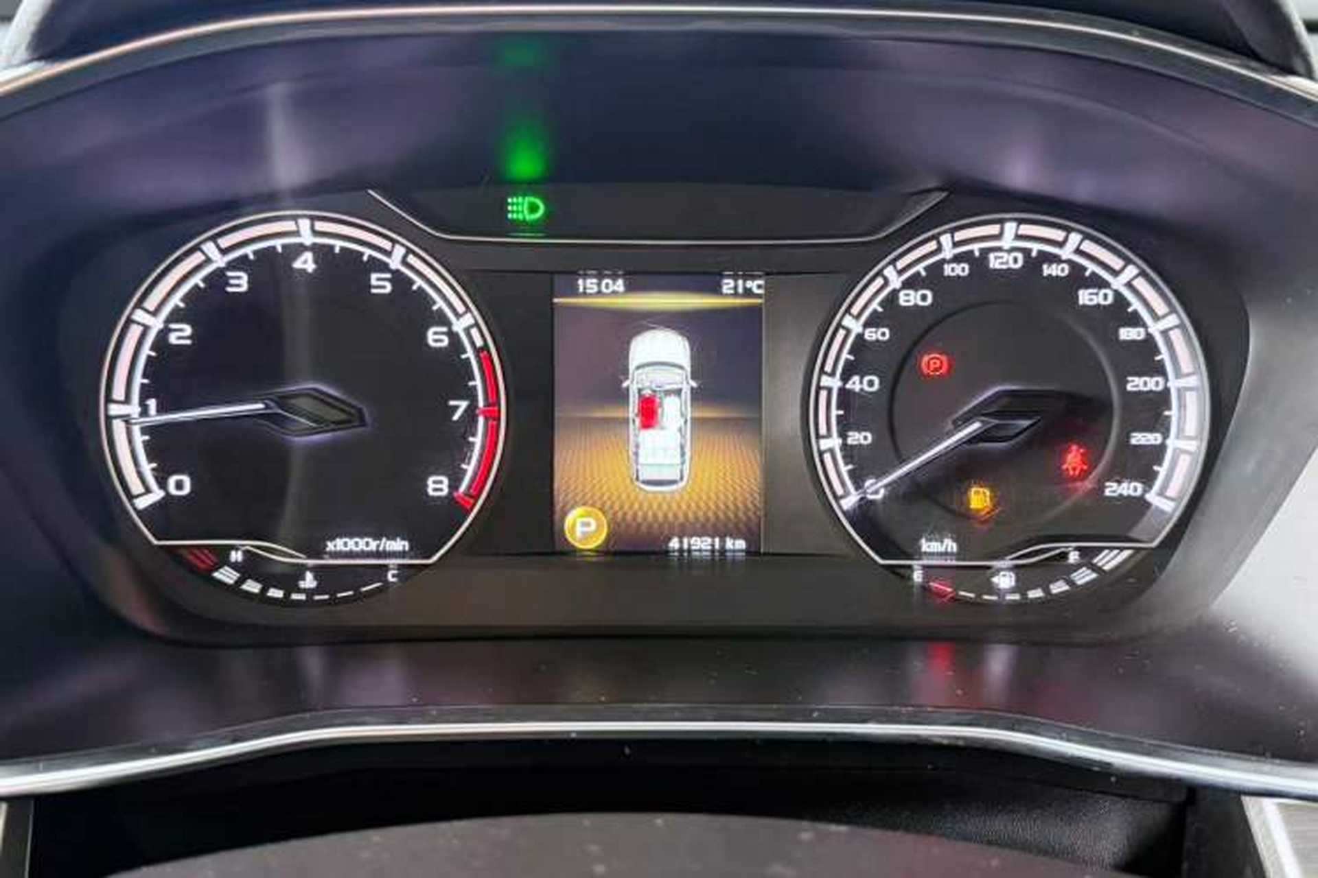 Used Geely Auto Coolray 2021 1.4T DCT Platinum Edition Odometer Close Up