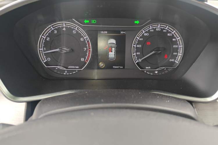 Used Geely Auto Coolray 2021 1.4T DCT Diamond Edition Odometer Close Up