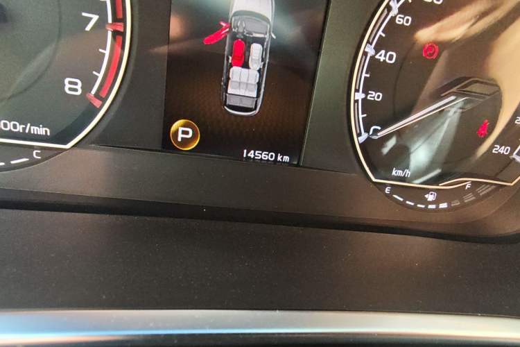 Used Geely Auto Coolray 2021 1.4T DCT Diamond Edition Odometer Close Up