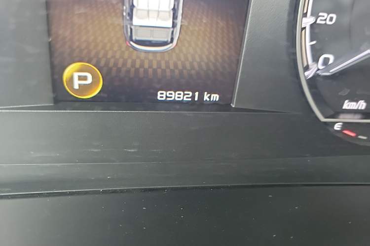 Used Geely Auto Coolray 2021 1.4T DCT Diamond Edition Odometer Close Up