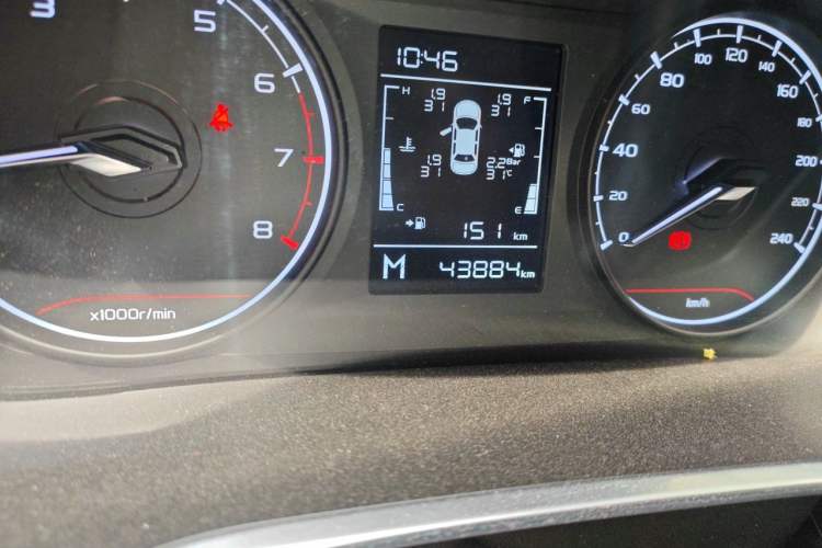 Used Geely Auto Coolray 2021 1.4T Manual Gold Edition Odometer Close Up