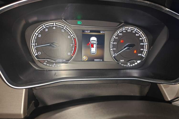 Used Geely Auto Coolray 2021 1.4T DCT Diamond Edition Odometer Close Up