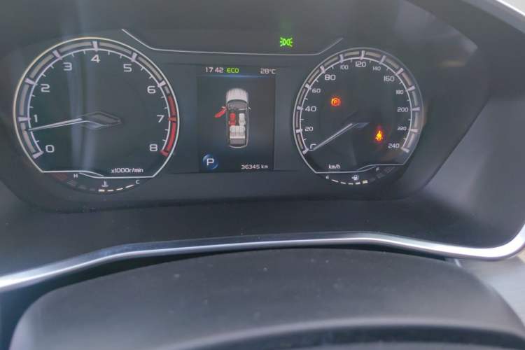 Used Geely Auto Coolray 2021 1.4T DCT Diamond Edition Odometer Close Up