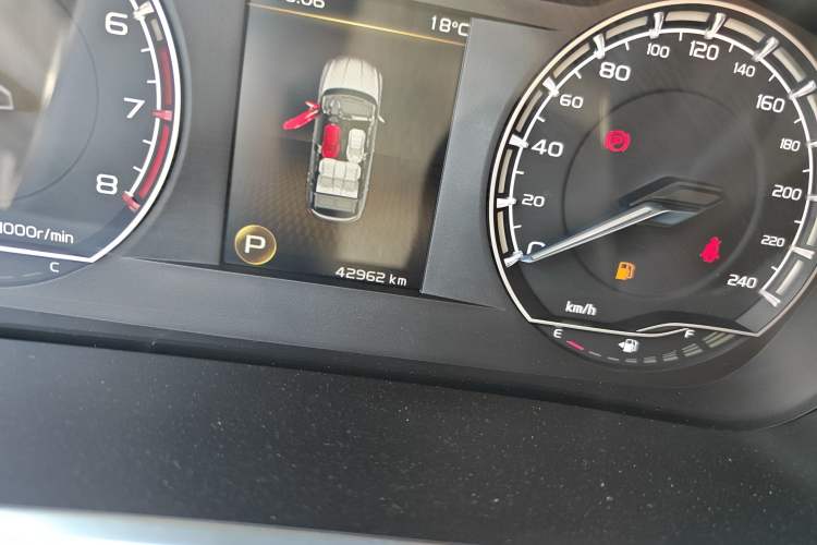 Used Geely Auto Coolray 2021 1.4T DCT Diamond Edition Odometer Close Up