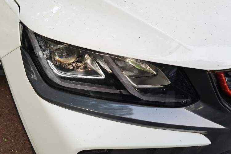 Used Geely Auto Coolray 2021 1.4T Manual Gold Edition Right Front Headlight