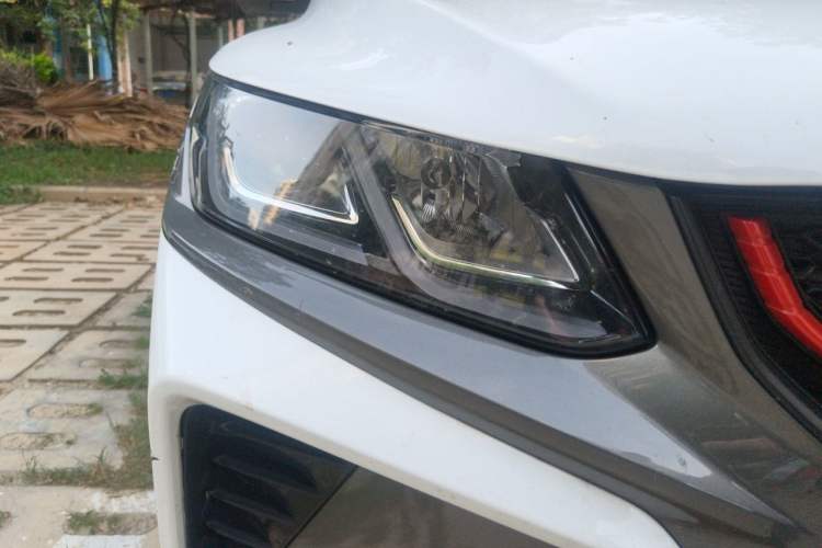 Used Geely Auto Coolray 2021 1.4T DCT Diamond Edition Right Front Headlight
