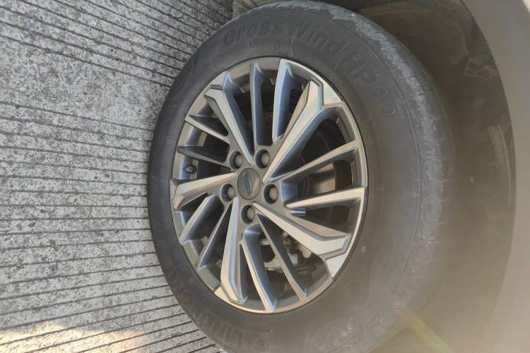Used Geely Auto Coolray 2021 1.4T DCT Platinum Edition Right Front Wheel Hub