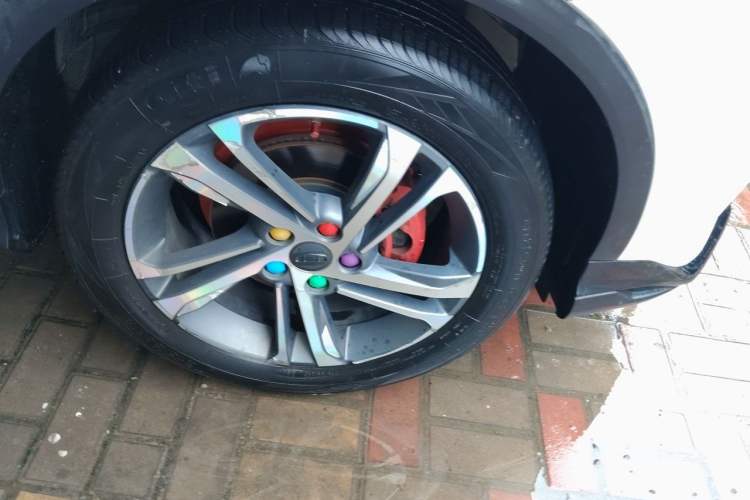Used Geely Auto Coolray 2021 1.4T DCT Diamond Edition Right Front Wheel Hub
