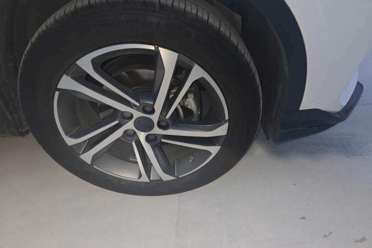 Used Geely Auto Coolray 2021 1.4T DCT Diamond Edition Right Front Wheel Hub