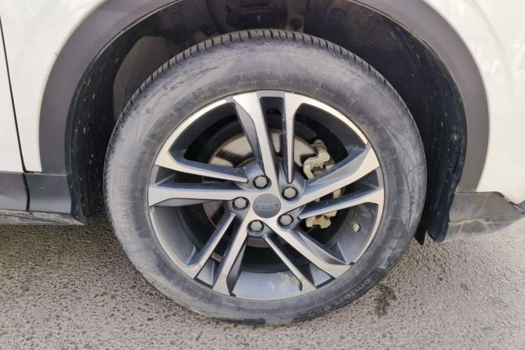 Used Geely Auto Coolray 2021 1.4T DCT Diamond Edition Right Front Wheel Hub