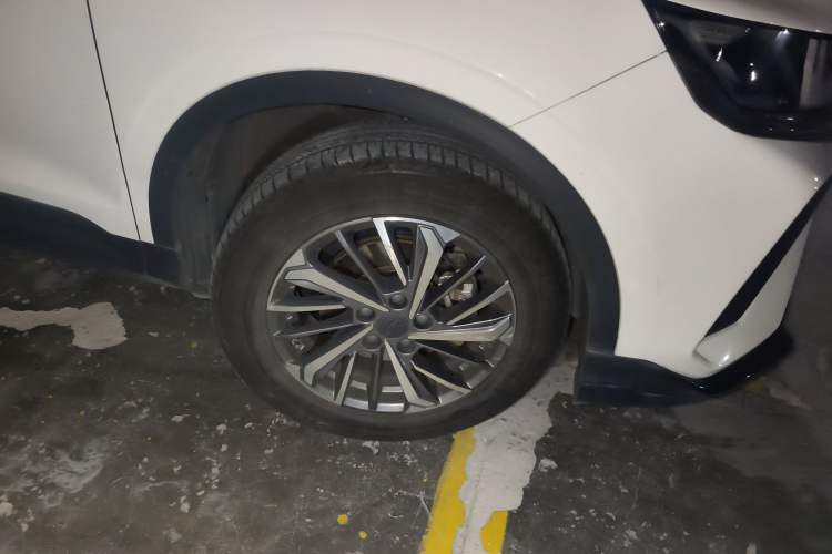 Used Geely Auto Coolray 2021 1.4T DCT Platinum Edition Right Front Wheel Hub