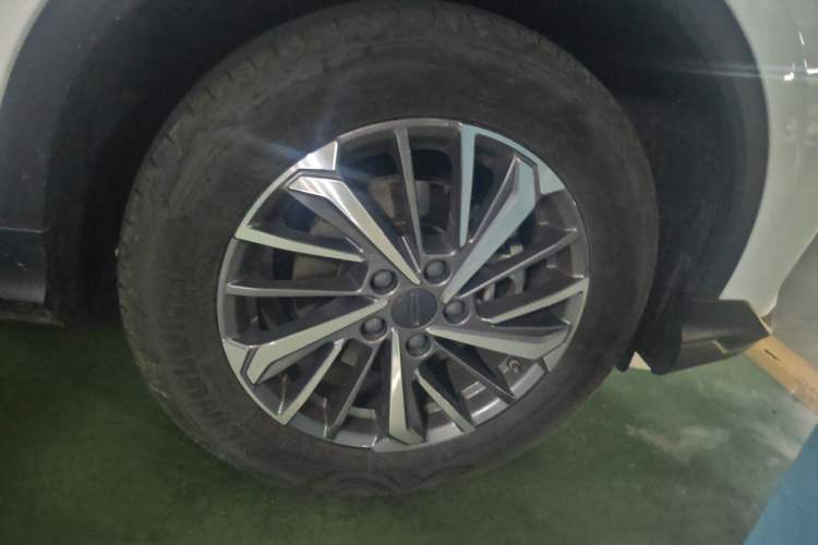 Used Geely Auto Coolray 2021 1.4T Manual Gold Edition Right Front Wheel Hub