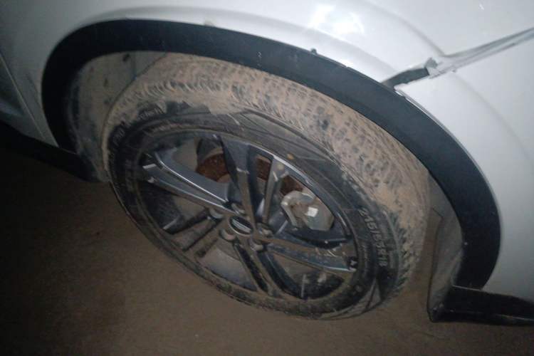 Used Geely Auto Coolray 2021 1.4T DCT Diamond Edition Right Front Wheel Hub