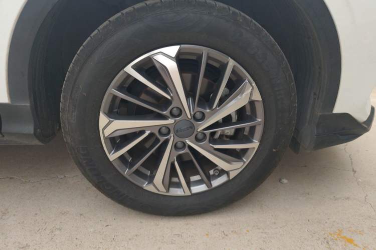 Used Geely Auto Coolray 2021 1.4T DCT Platinum Edition Right Front Wheel Hub