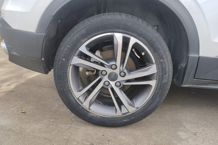 Used Geely Auto Coolray 2021 1.4T DCT Diamond Edition Right Rear Wheel Hub