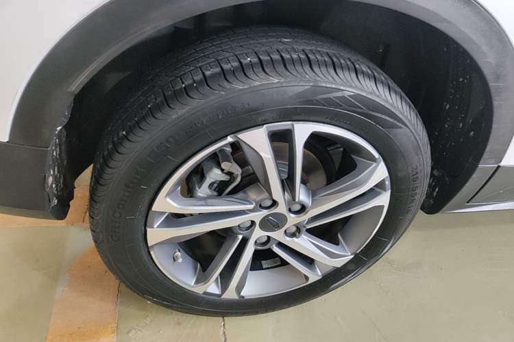 Used Geely Auto Coolray 2021 1.4T DCT Diamond Edition Right Rear Wheel Hub