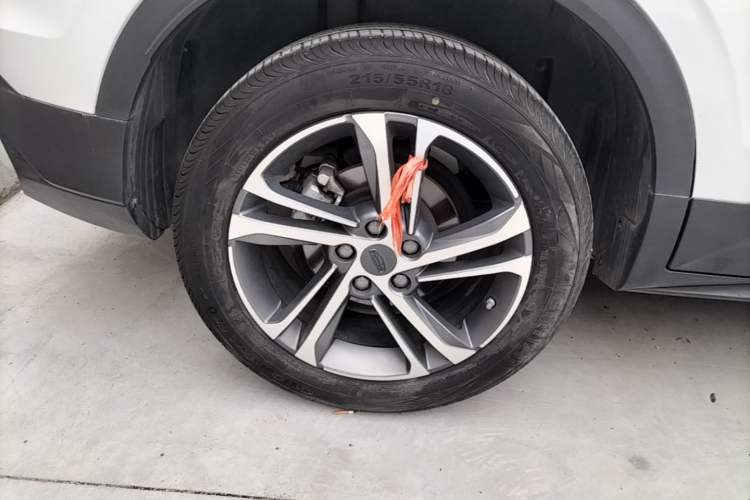 Used Geely Auto Coolray 2021 1.4T DCT Diamond Edition Right Rear Wheel Hub