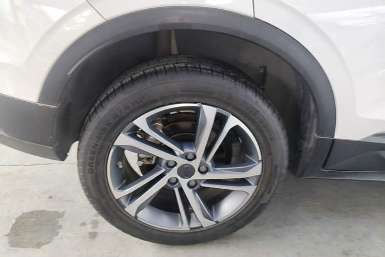 Used Geely Auto Coolray 2021 1.4T DCT Diamond Edition Right Rear Wheel Hub