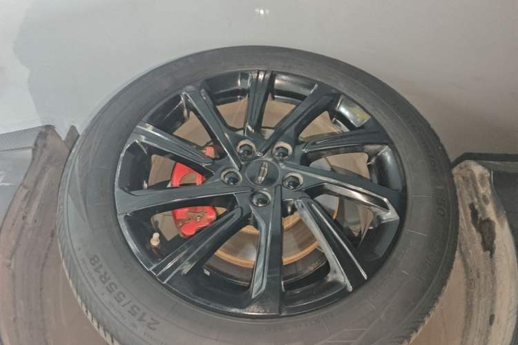 Used Geely Auto Coolray 2021 1.4T DCT Diamond Edition Right Rear Wheel Hub