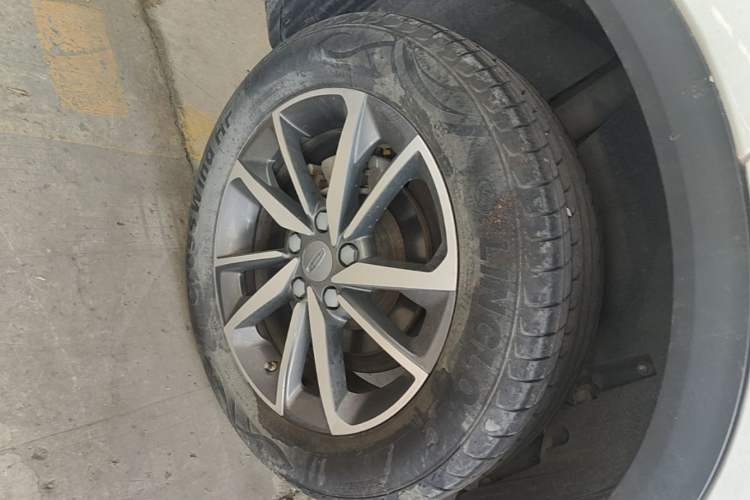 Used Geely Auto Coolray 2021 1.4T DCT Platinum Edition Right Rear Wheel Hub