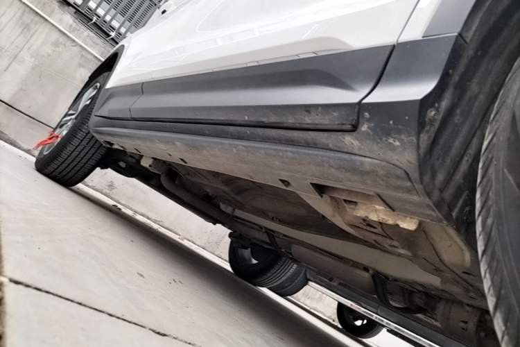 Used Geely Auto Coolray 2021 1.4T DCT Diamond Edition Right Side Sill