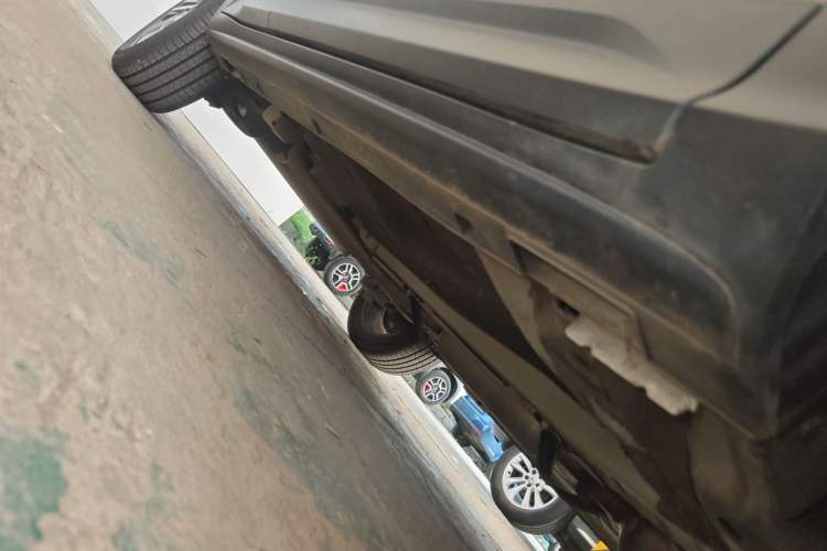Used Geely Auto Coolray 2021 1.4T DCT Diamond Edition Right Side Sill