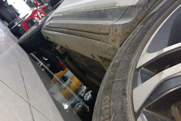 Used Geely Auto Coolray 2021 1.4T DCT Diamond Edition Right Side Sill