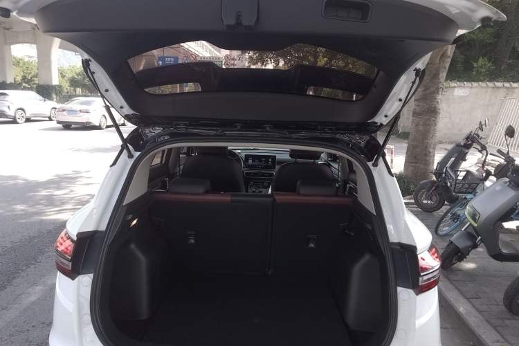 Used Geely Auto Coolray 2021 1.4T DCT Diamond Edition Trunk