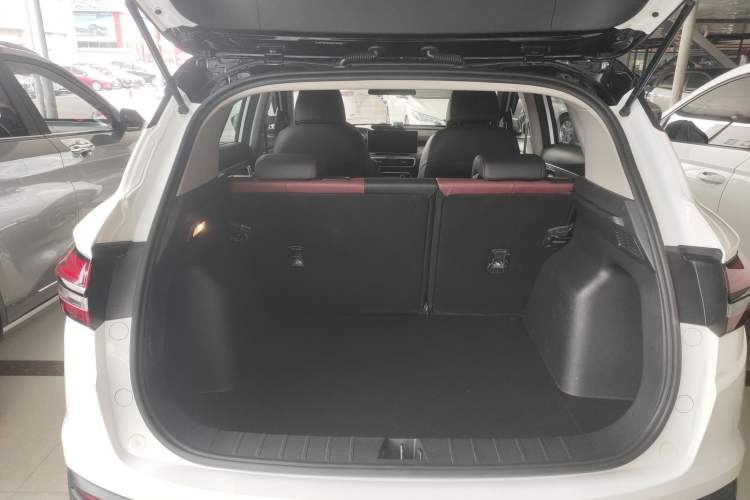 Used Geely Auto Coolray 2021 1.4T DCT Diamond Edition Trunk
