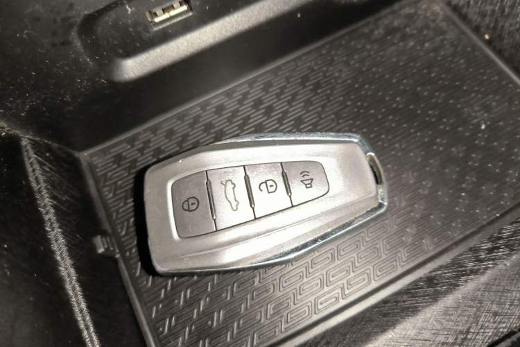Used Geely Auto Coolray 2021 1.4T DCT Platinum Edition Vehicle Key