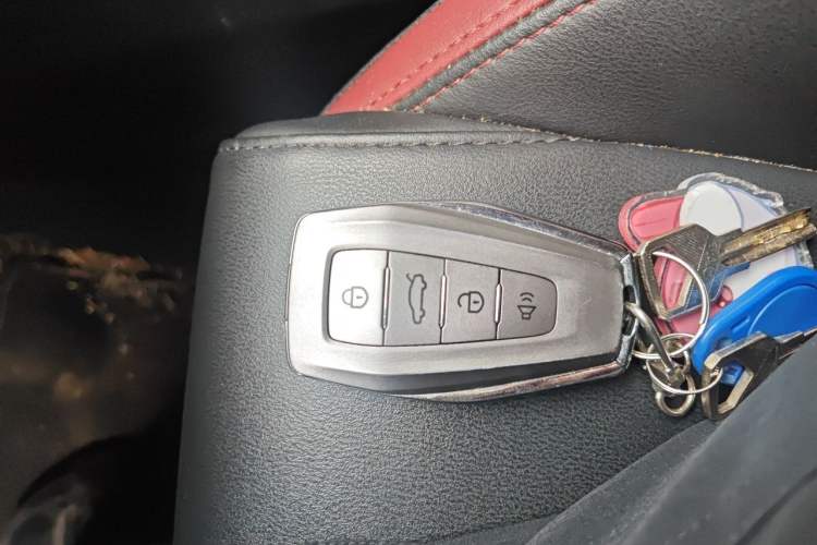 Used Geely Auto Coolray 2021 1.4T Manual Gold Edition Vehicle Key