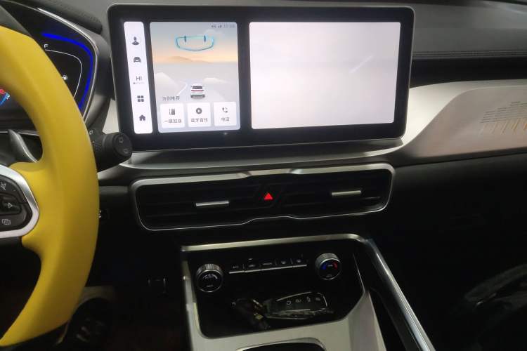 Used Geely Auto Coolray 2021 1.5TD DCT Starry Edition Audio And AC Panel
