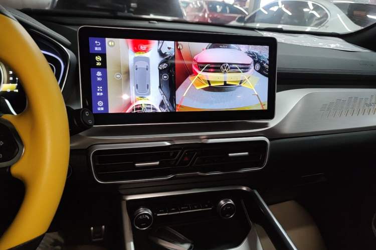 Used Geely Auto Coolray 2021 1.5TD DCT Battle Audio And AC Panel