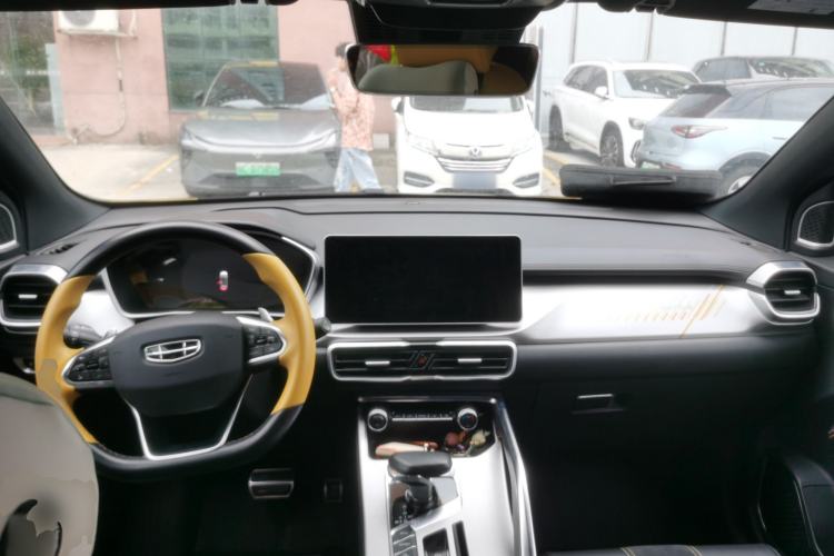 Used Geely Auto Coolray 2021 1.5TD DCT Battle Center Console