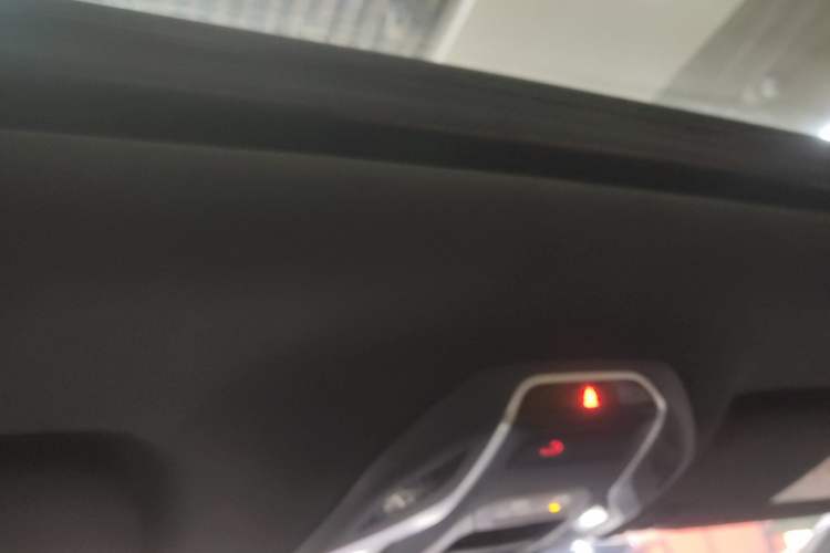 Used Geely Auto Coolray 2021 1.5TD DCT Starry Edition Headliner