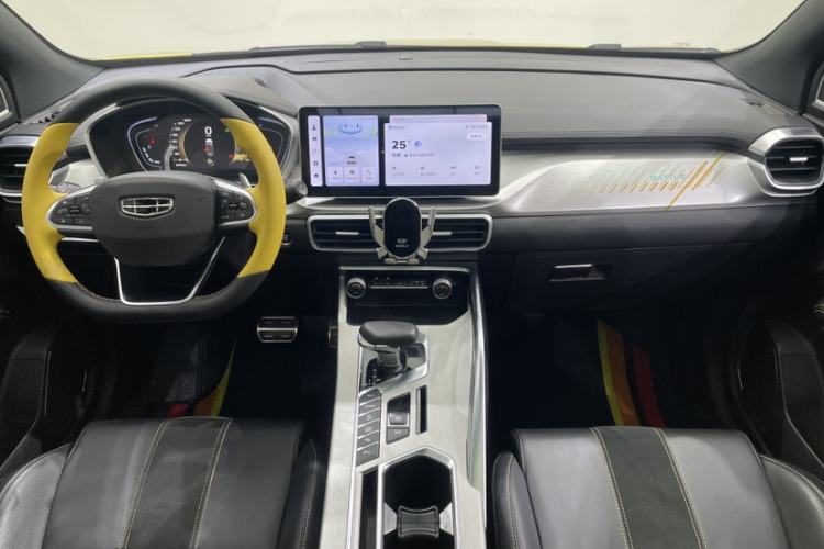 Used Geely Auto Coolray 2021 1.5TD DCT Battle Interior 4