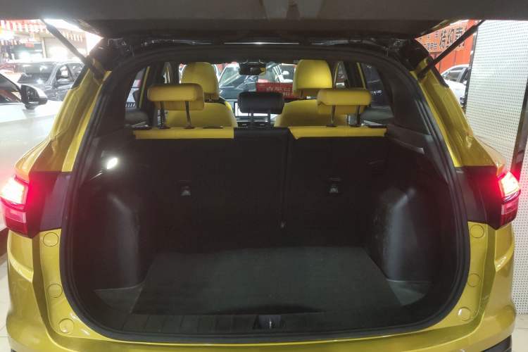 Used Geely Auto Coolray 2021 1.5TD DCT Starry Edition Trunk