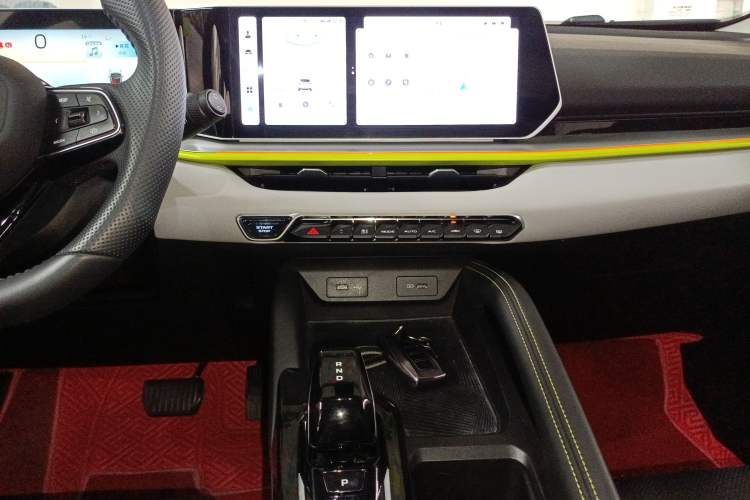 Used Geely Auto Coolray 2022 Bin Yue COOL 1.5TD DCT Ignite Edition Audio And AC Panel